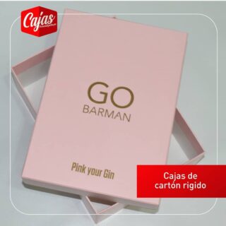 Te presentamos nuestra caja de cartón rígido forrado manualmente en papel fino rosado📦💗

✔Modelo: Tapa y base 
📦 Material: Cartón rígido o cartón piedra forrado en papel fino

📍Escríbenos para más información

#packing #empaque #cajasdecarton #cajaspersonalizadas #cajaslima #cajasperu #cajaspremium #cajascontraplacadas #presentación #lima #peru #empaques #cajetero